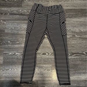 Athleta leggings size medium